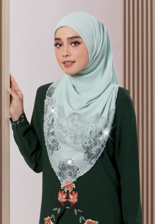 SQUARE PRIMROSE PLAIN LACE DIAMOND 249