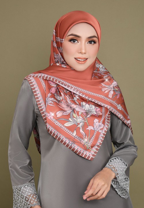 SQ CARLA PTD DIAMOND 289