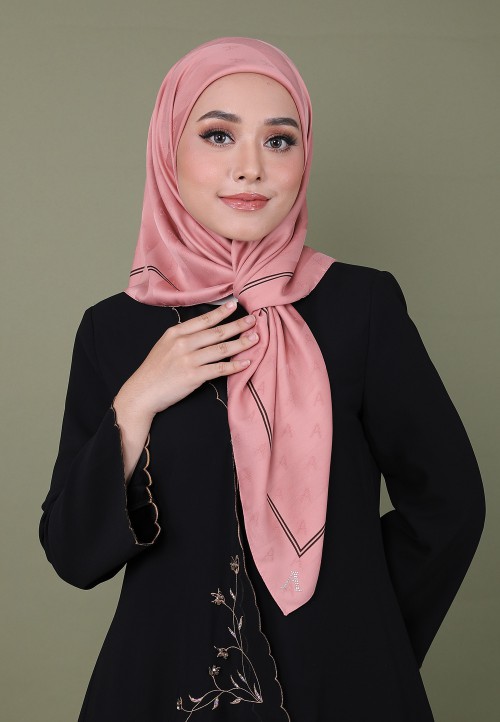 SQ JACQUARD TWILL BORDER MINI 179