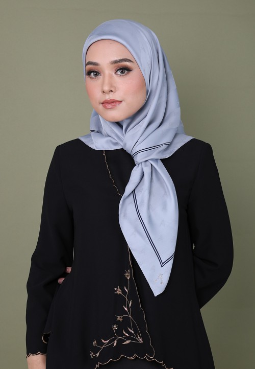 SQ JACQUARD TWILL BORDER MINI 179