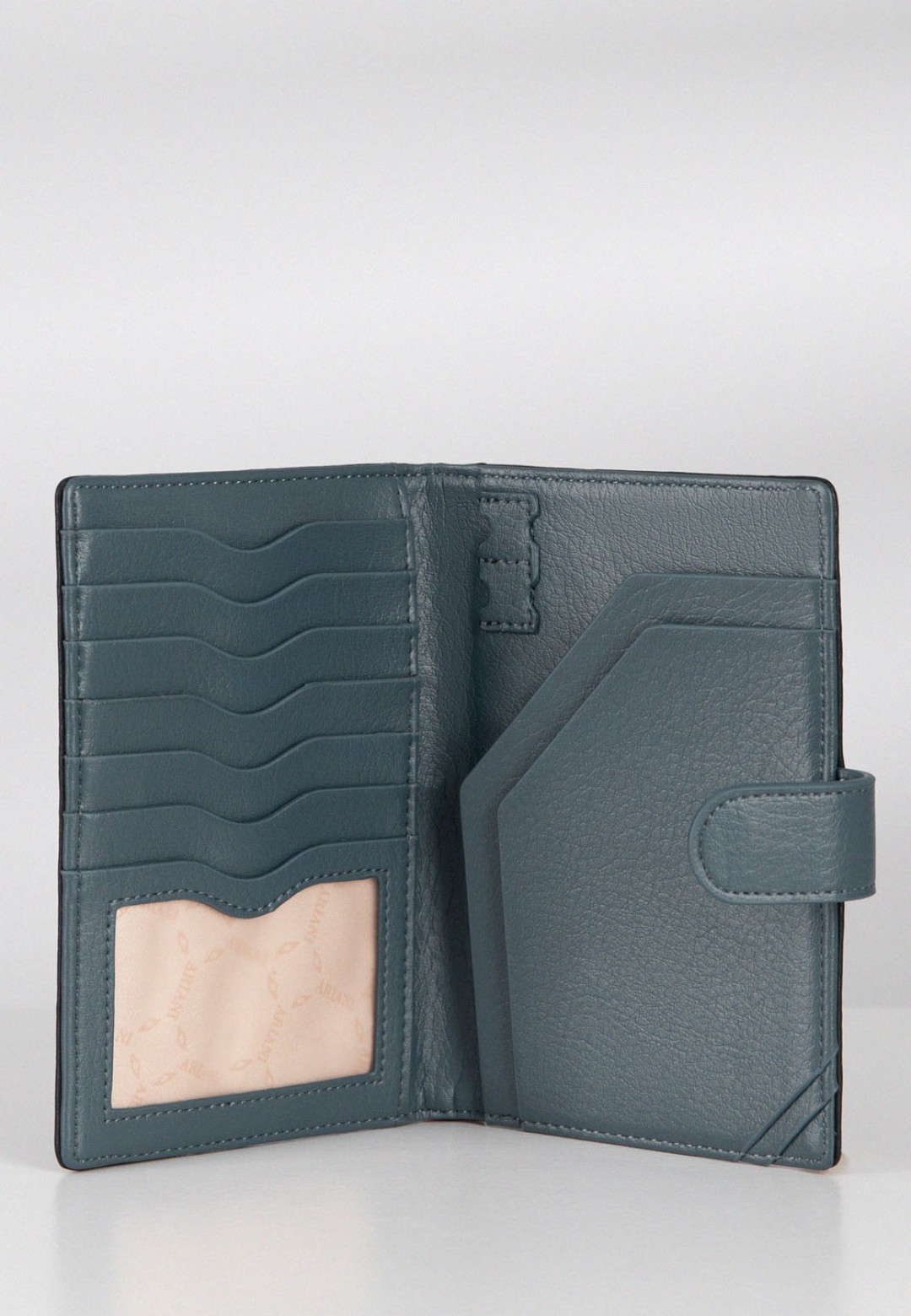 STOW TRAVEL WALLET
